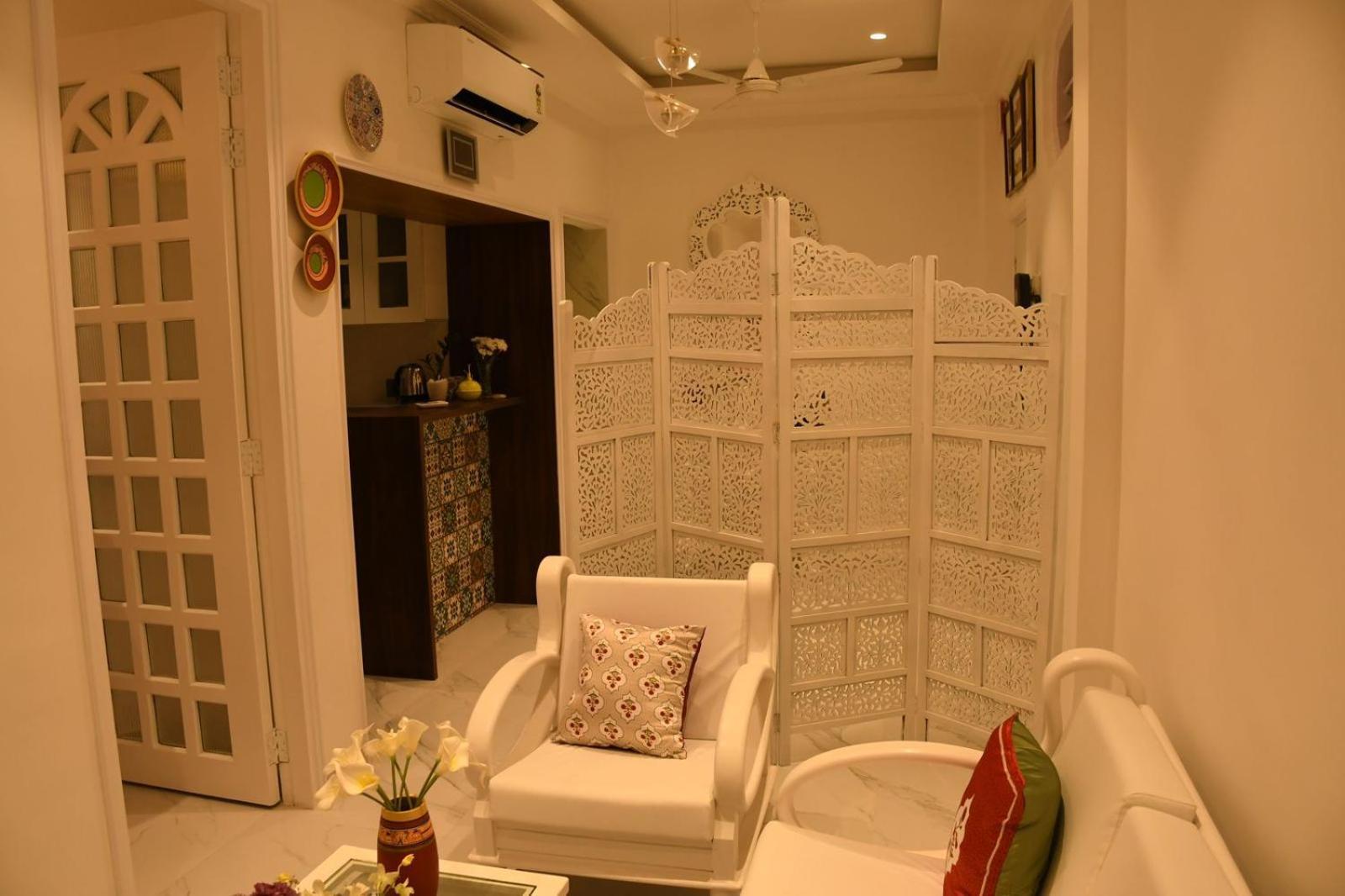 Swank At 11 1bhk With Balcony, Khar West
